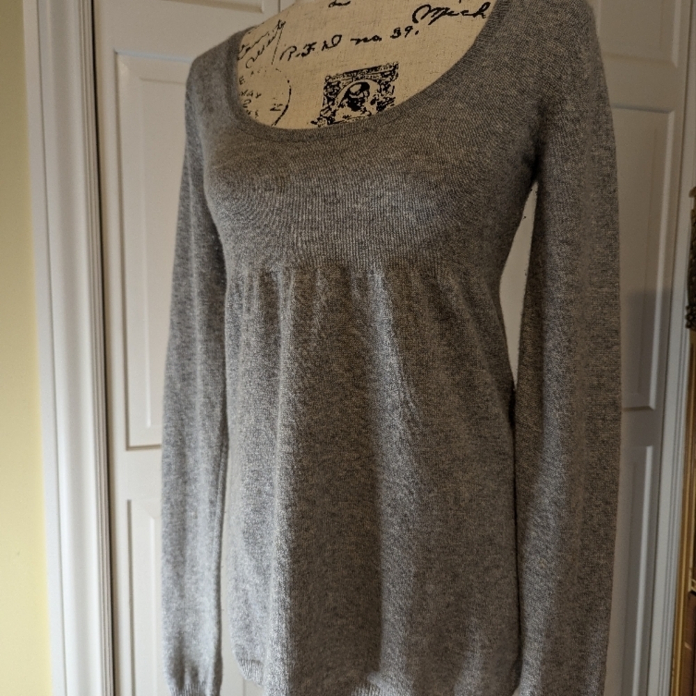 Vince Gray Scoop Neck Cashmere Sweater